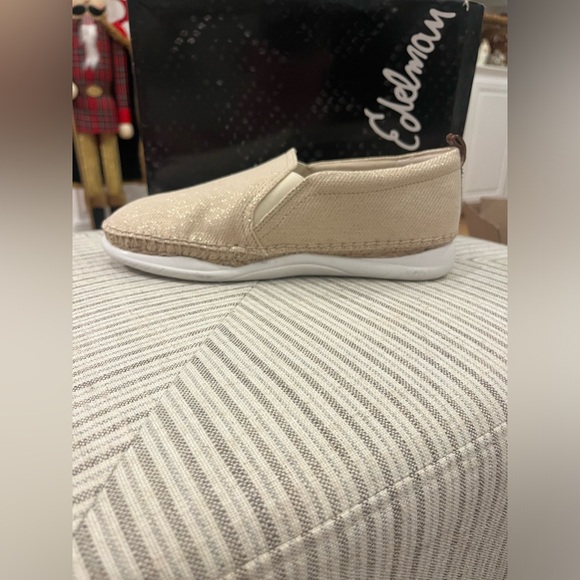 Sam Edelman Kassie, Neutral Met Weave Size 8 1/2 Women’s Slip Ons. New in Box. - Picture 4 of 6